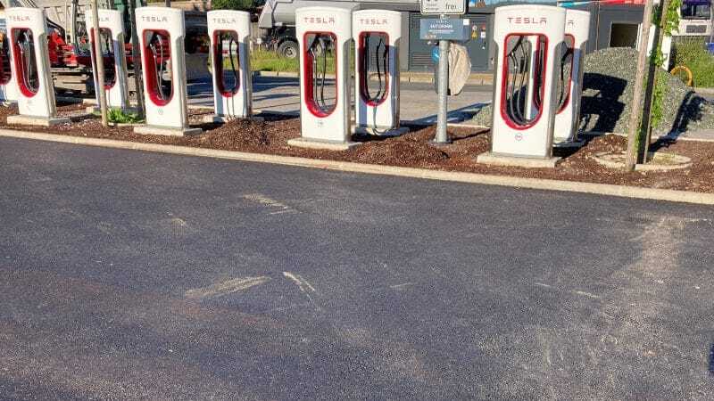 Tesla Supercharger Station Langkampfen